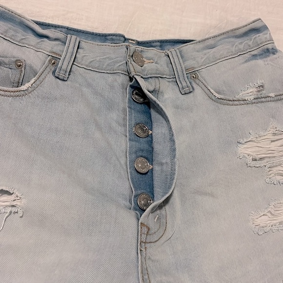 Abercrombie & Fitch Distressed Denim Button Fly High Rise Shorts Size 28 - Picture 9 of 10
